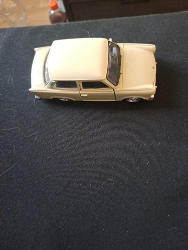 Modellauto trabant 601 creme - modellauto,